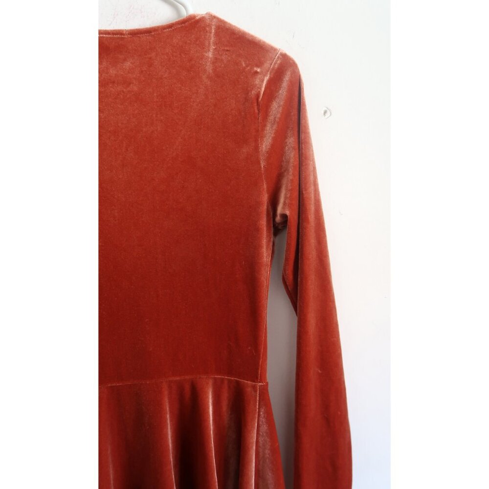 Urban Outfitters Kimchi Blue Velvet Dress - Size Medium - Picture 6 of 9